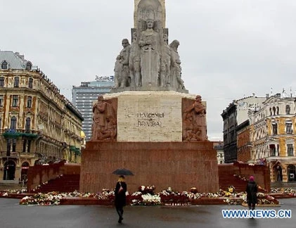 Tưởng niệm 51 nạn nhân vụ sập siêu thị ở Latvia