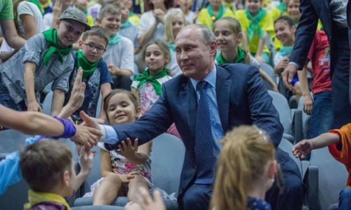 Những hình ảnh ấn tượng nhất năm của Tổng thống Putin 