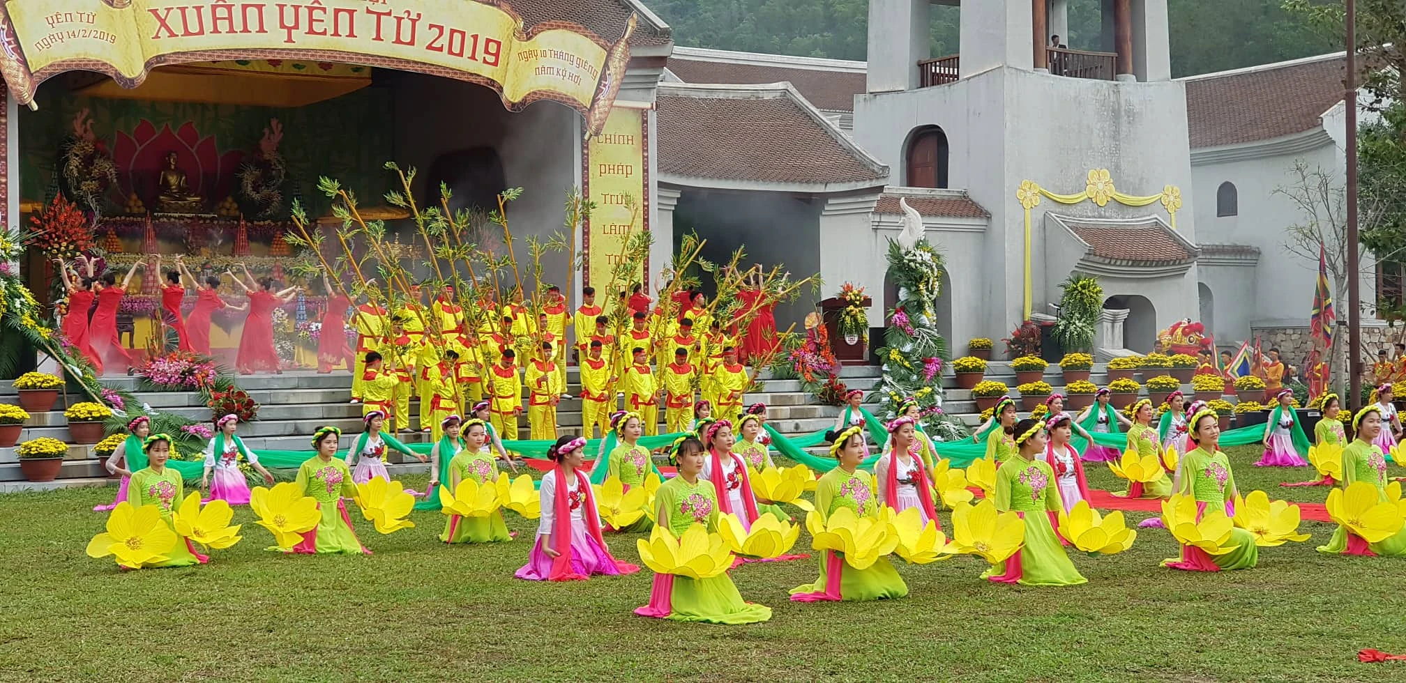 Đặc sắc, hoành tráng ngày khai hội xuân Yên Tử 2019