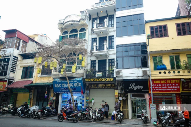 Khách sạn trăm tỷ không bóng khách, mặt tiền thành quán trà đá