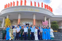 Đoàn Liên hiệp hội Việt Nam tri ân Người có công tại Côn Đảo