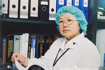 Vị giáo sư 21 ngày học công nghệ Nhật, làm vắc xin cứu hàng triệu trẻ em