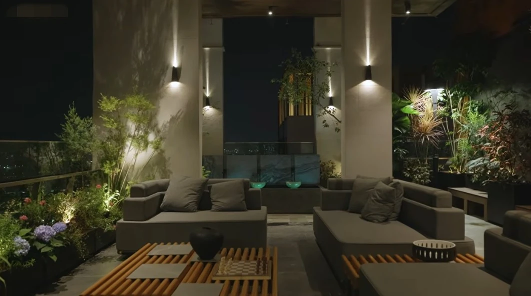 Cận cảnh penthouse 500m2 ốp đá tự nhiên ngắm trọn Landmark 81