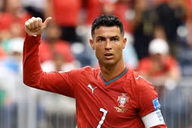 Gần 4 cây vàng cho tấm vé xem C.Ronaldo đấu Modric, liệu có xứng đáng?