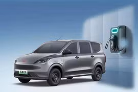 Xe MPV Wuling Hongguang EV 2026 giá rẻ rục rịch mở bán tại Việt Nam