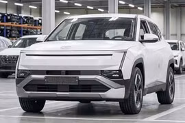 Hyundai Tucson 2027 lộ nội thất không che, màn hình 17 inch nổi bật