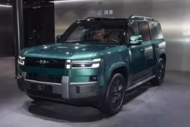 Cận cảnh Fang Cheng Bao Ti7 từ 699 triệu đồng, sạc 9 phút chạy 755 km