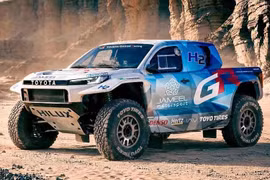 [GALLERY] Toyota sẽ đem Hilux hydro đua tại giải địa hình Dakar Rally 