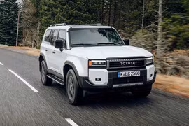 Toyota Land Cruiser quá hot, hãng ra mắt khóa chống trộm giá 30 triệu đồng