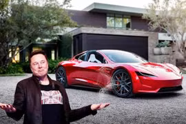 [GALLERY] Tesla Roadster sắp ra mắt sau gần 10 năm, chốt cọc tới 1,3 tỷ đồng