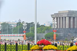 [GALLERY] Người dân vào Lăng và Khu di tích Phủ Chủ tịch dịp lễ Quốc khánh