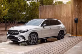 [GALLERY] Mercedes-Benz GLC PHEV 2026 ra mắt Việt Nam, giá 2,999 tỷ đồng