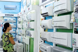 Máy lạnh 5 triệu đồng hút khách mùa nóng, phải chăng "tiền nào của đó"?