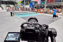 Pickleball bùng nổ, nghề săn khoảnh khắc hái ra tiền