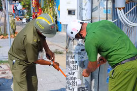 TP HCM đồng loạt ra quân dẹp quảng cáo sai quy định trong đợt cao điểm