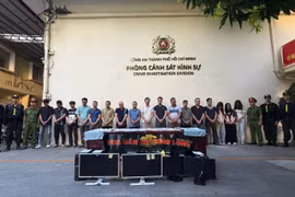 Bắt giám đốc Công ty Song Long cùng dàn đàn em đòi nợ kiểu xã hội đen