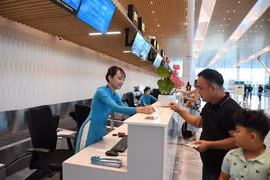 Giá vé máy bay dịp hè tăng mạnh, kỹ năng để săn được giá hời