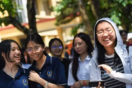 Đề Tiếng Anh thi lớp 10 Trường THPT Chuyên Khoa học Tự nhiên Hà Nội năm 2026