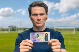 Ngân hàng Scotland phát hành tiền giấy in hình cầu thủ Scott McTominay