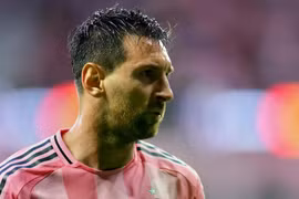 Messi bỏ dở trận đấu vì chấn thương, tuyển Argentina thêm lo trước World Cup