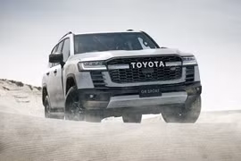 Toyota Land Cruiser GR Sport Rally Raid hơn 1,6 tỷ, khách mua phải bốc thăm