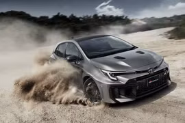 Chi tiết Toyota GR Corolla 2026 nâng cấp, giá từ 38.500 USD