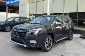 Subaru Forester VIN 2024 tiếp tục giảm giá hơn 300 triệu đồng