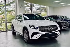 Mercedes-Benz GLC 300 2026 giảm tới hơn 610 triệu đồng tại đại lý