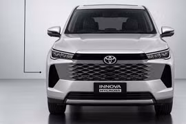 [GALLERY] Toyota Innova 2027 lộ diện, đầu xe "ngầu" hơn phong cách Hilux mới