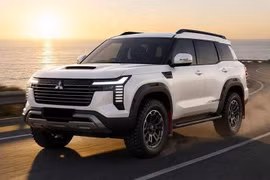 Mitsubishi Pajero 2027 chốt trình làng vào 2/9, chung khung gầm với Triton
