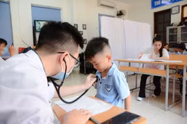 100% học sinh, sinh viên sẽ được khám sức khỏe định kỳ hằng năm