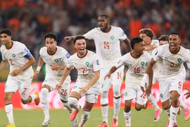 Morocco hạ Hà Lan trên chấm luân lưu, viết tiếp chuyện cổ tích World Cup