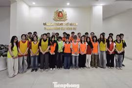 Hà Nội: Bắt giám đốc công ty cùng 17 đối tượng giúp quảng cáo web đánh bạc