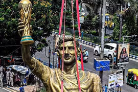 Tượng Lionel Messi bị tháo dỡ tại Ấn Độ