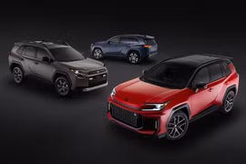 Toyota RAV4 2026 bất ngờ đội giá hơn 100 triệu đồng