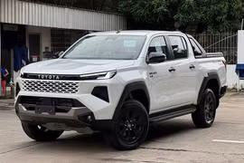Toyota Hilux 2026 nhận cọc tại Việt Nam, hứa giao xe trước Tết