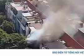 Cháy ngùn ngụt tại nhà liền kề ở Khu đô thị mới Phùng Khoang, Hà Nội