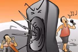 Về quê ăn Tết, giới trẻ “phát sợ” với cảnh hàng xóm hát karaoke tối ngày