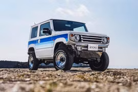  [GALLERY] Suzuki Jimny gây sốc, "biến hình" đẹp hơn Toyota Land Cruiser 70