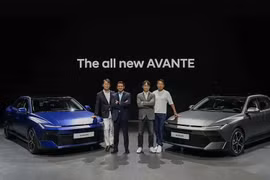 [GALLERY] Chi tiết Hyundai Elantra 2027 "bằng xương bằng thịt" vừa ra mắt