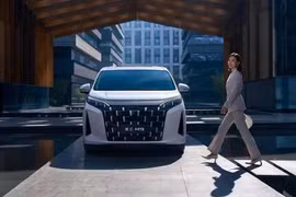 [GALLERY] "Soi" BYD M9 đẹp như Toyota Alphard hạng sang, chỉ 661 triệu đồng