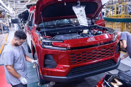 [GALLERY] Toyota RAV4 "cháy hàng", mở rộng sản xuất vẫn không đủ xe để bán