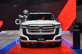 [GALLERY] Cận cảnh Toyota Land Cruiser Hybrid giá hơn 2,9 tỷ, sắp về Việt Nam