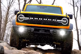 Ford Bronco Wildtrak 2026 nâng cấp "ngầu" hơn, giá bán 1,65 tỷ đồng