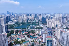 [GALLERY] Ngắm “lá phổi xanh” giữa những tòa nhà cao tầng ở Hà Nội