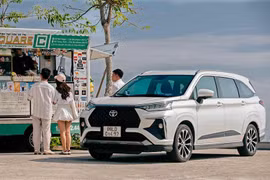 Hơn 6.700 xe Toyota đến tay khách Việt tháng 6/2026, Innova Cross dẫn đầu