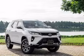 Toyota Fortuner tại Việt Nam cắt bản máy dầu, bản máy xăng từ 1,19 tỷ