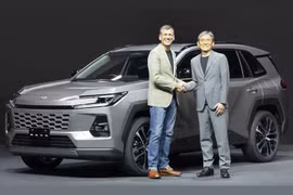Toyota RAV4 sẽ được trang bị nhiều nút bấm vật lý hơn để chiều khách?