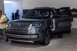 [GALLERY] Range Rover Electric lộ diện, SUV điện chưa ra mắt đã bán 61.000 xe