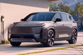 [GALLERY] Highlander Hybrid bán "cháy hàng", Toyota hoãn ra mắt bản chạy điện
